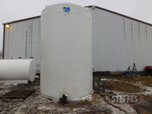  Ace Roto Mold vertical poly tank,_1.jpg